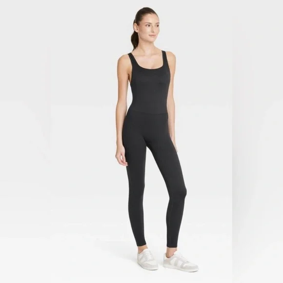 Women's All In Motion Square Neck Seamless Active Bodysuit Black S - Picture 1 of 3